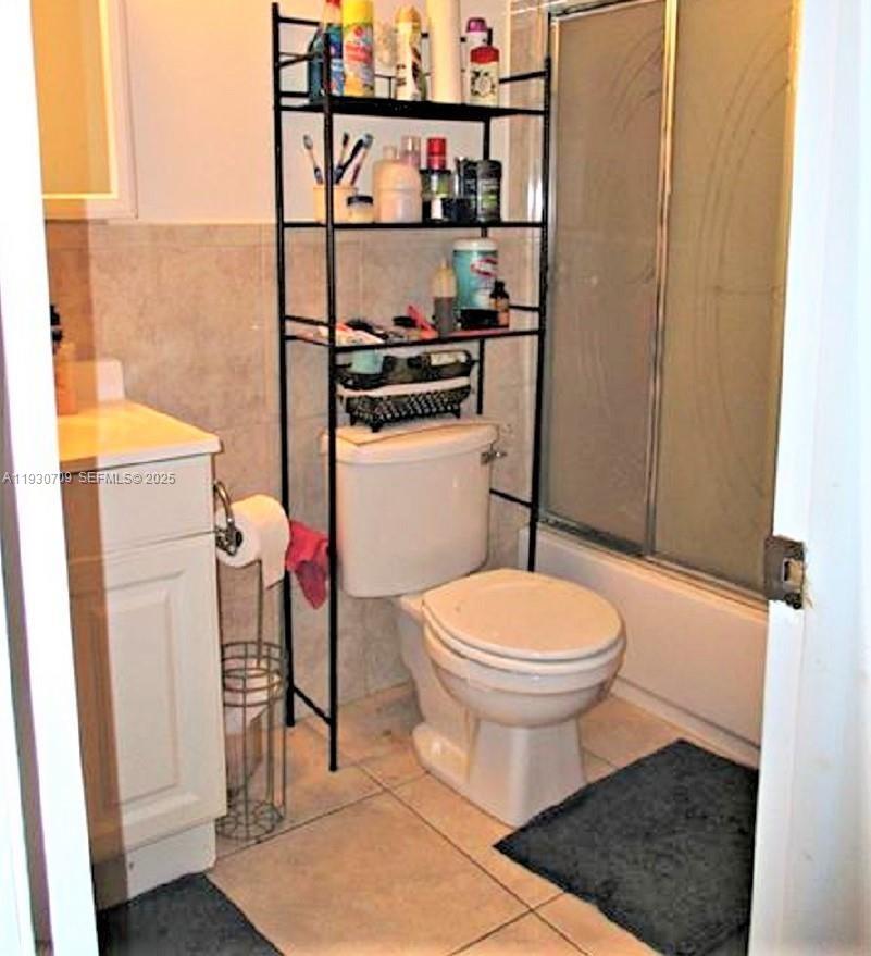 2451 Nw 41st Avenue 302 Property Photo 4