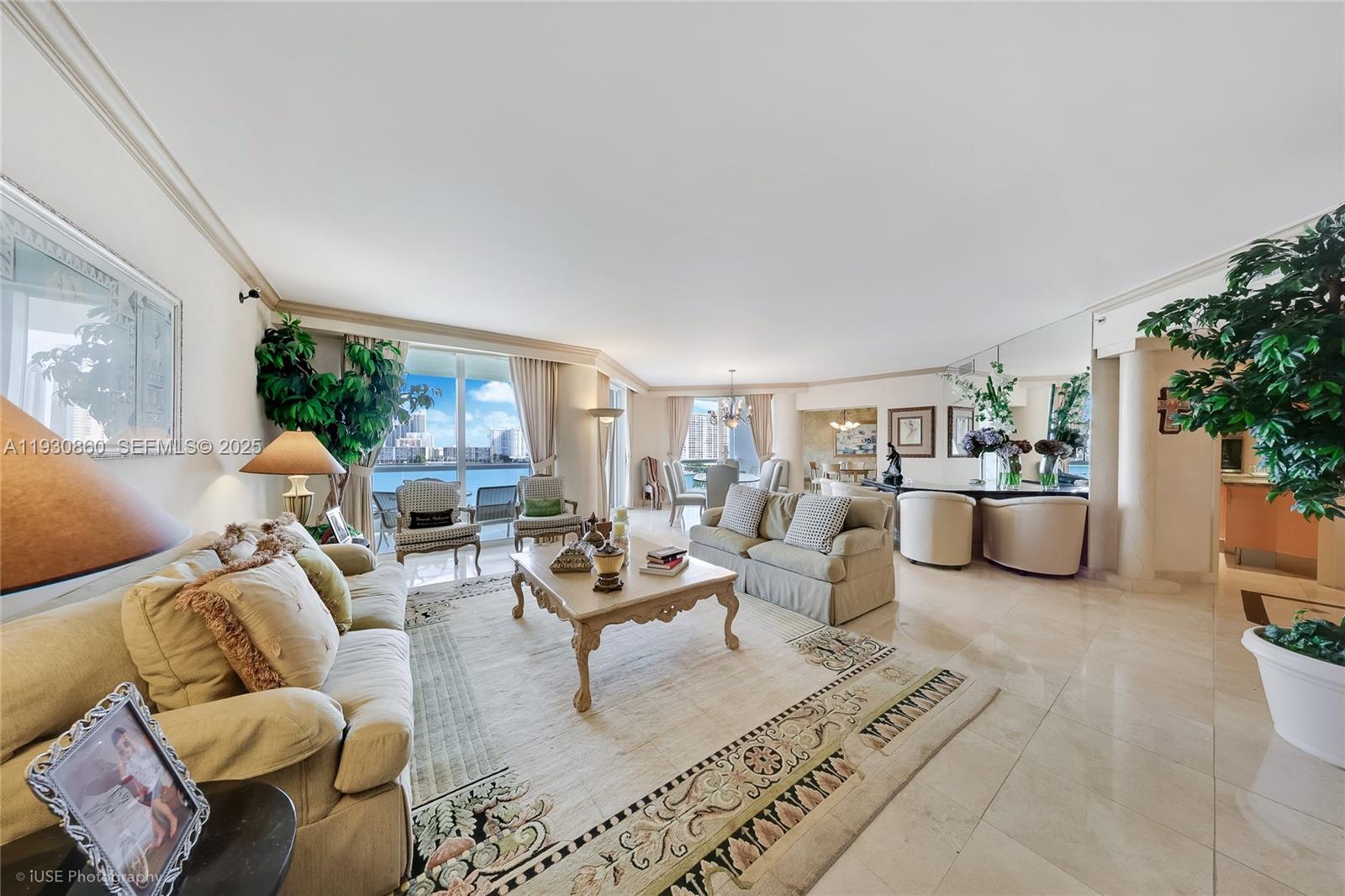 2600 Island Boulevard 703 Property Photo 2