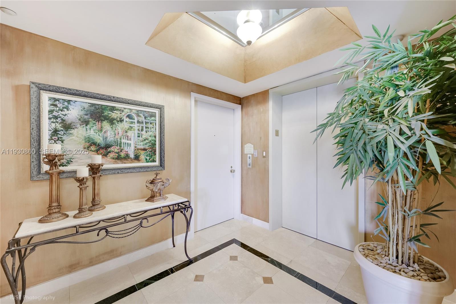2600 Island Boulevard 703 Property Photo 6