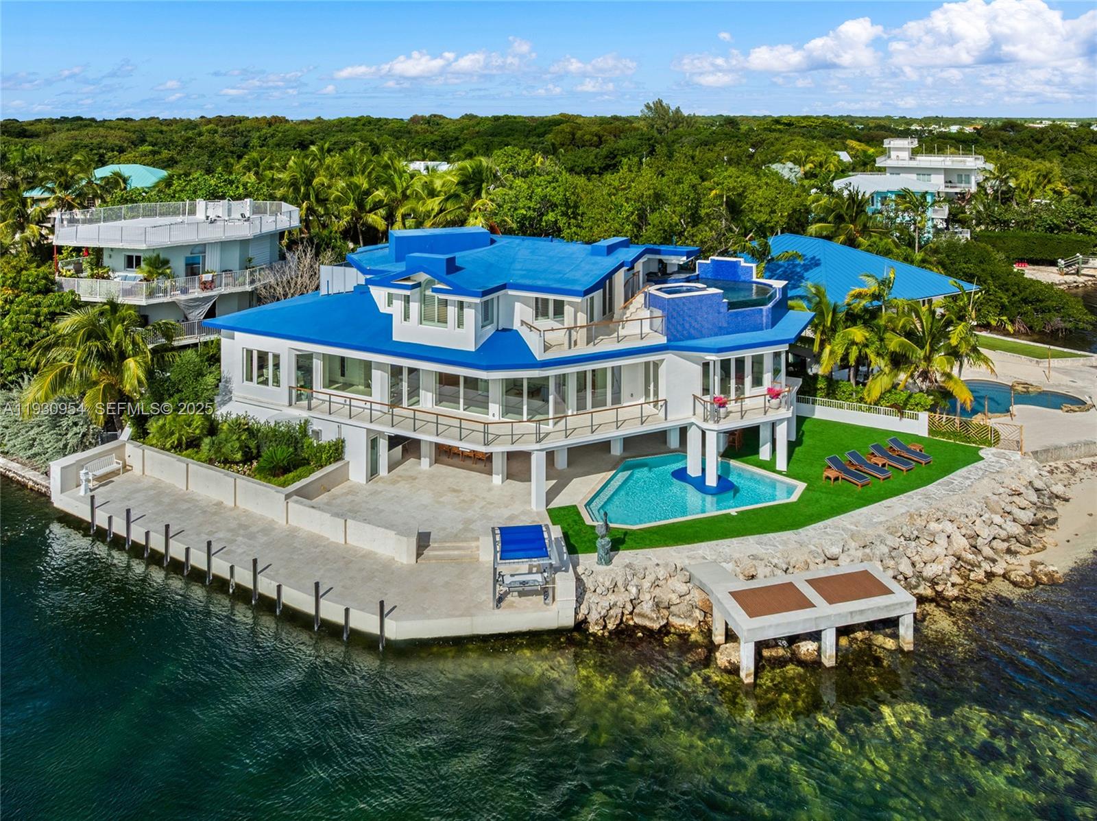 180 Pompano Drive Property Photo 1