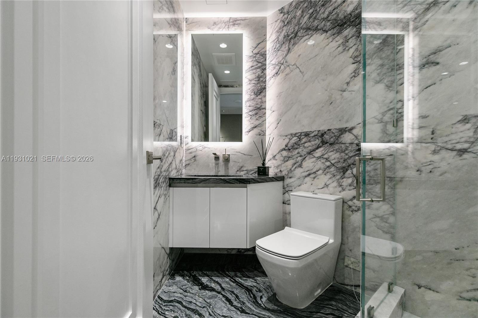 17901 Collins Avenue 1002 Property Photo 10