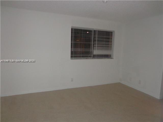 3300 N Pinewalk Drive N 1928 Property Photo 9