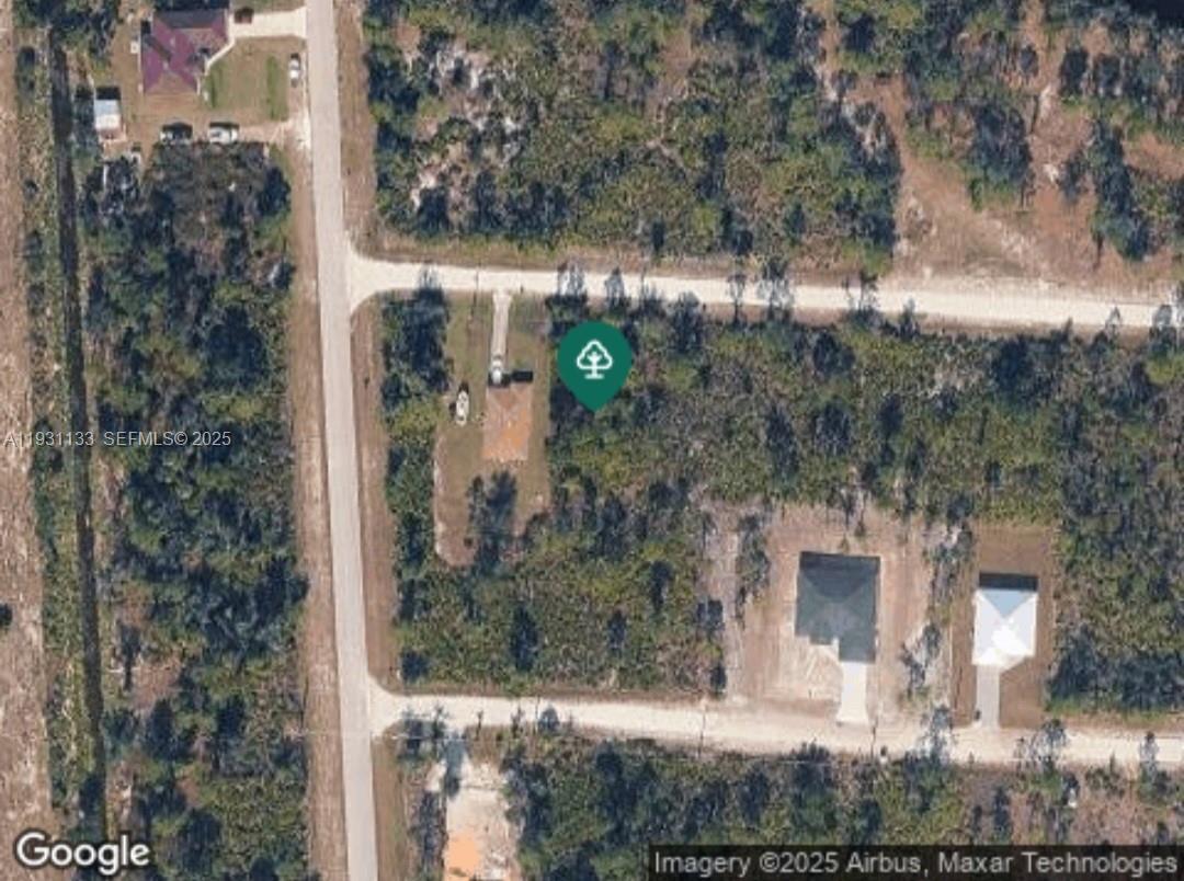 27037 Seeger Drive Property Photo 2