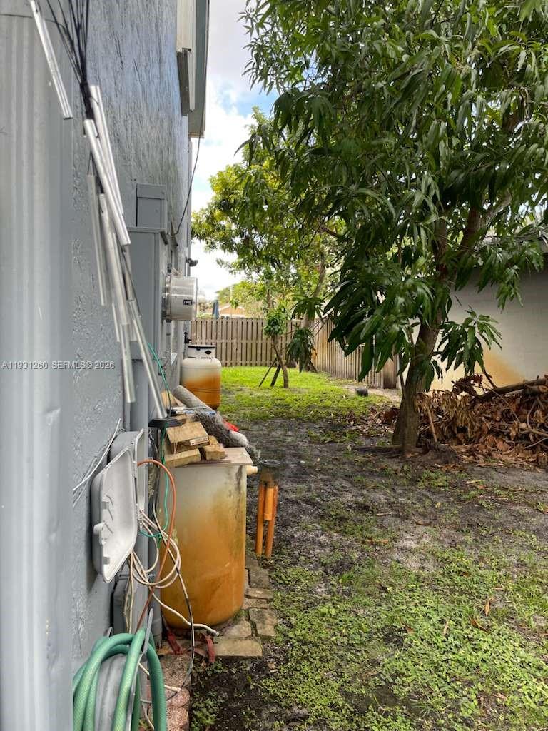 A11931260 Property Photo 9