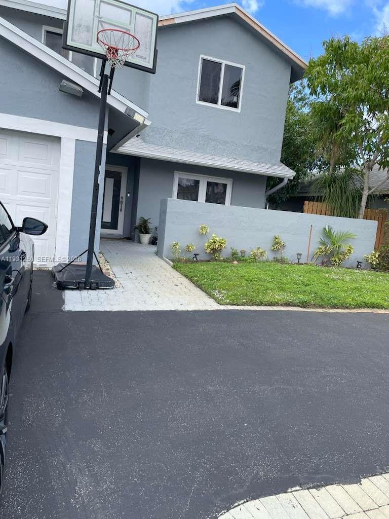 A11931260 Property Photo 13
