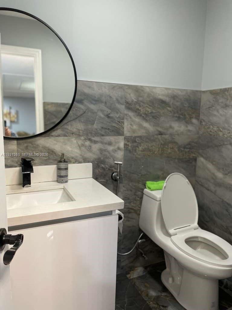 A11931260 Property Photo 21