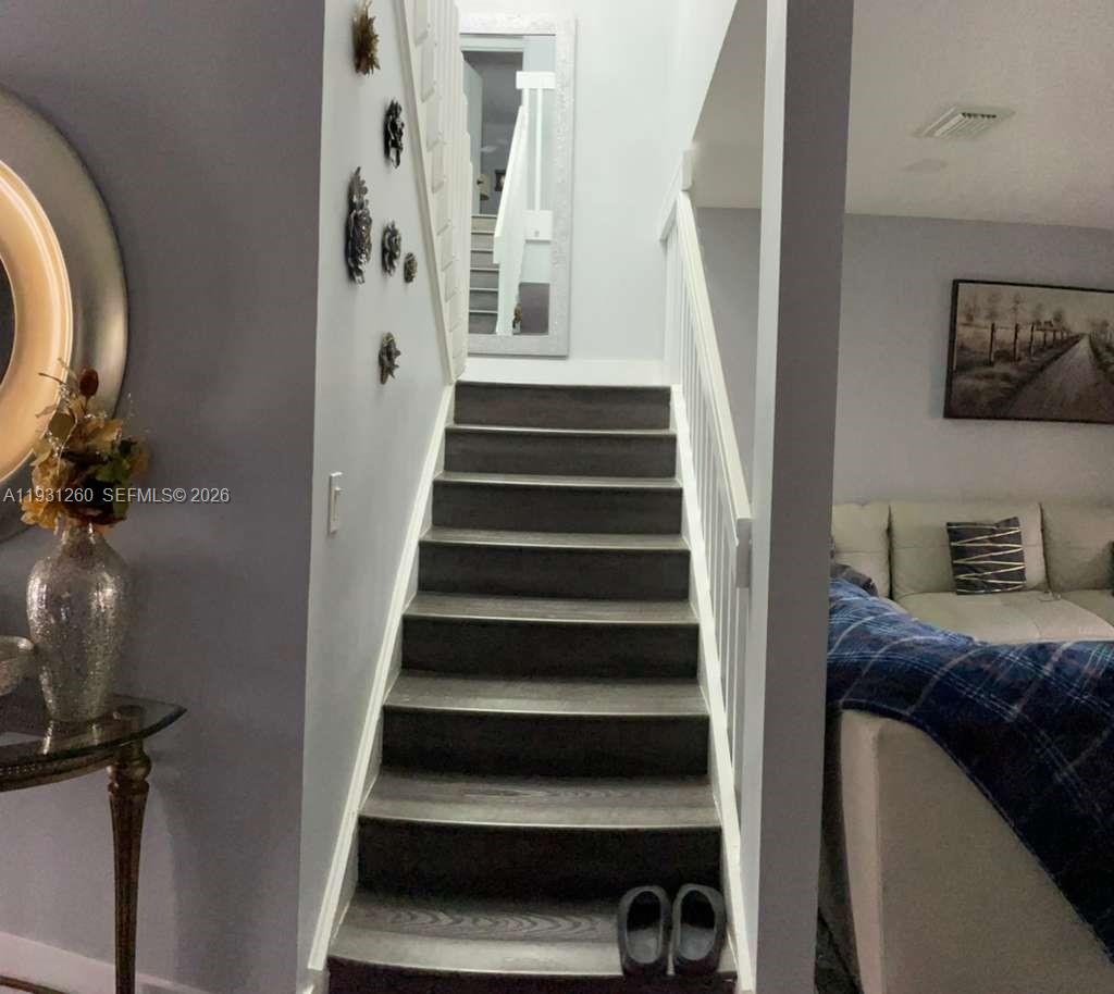 A11931260 Property Photo 26