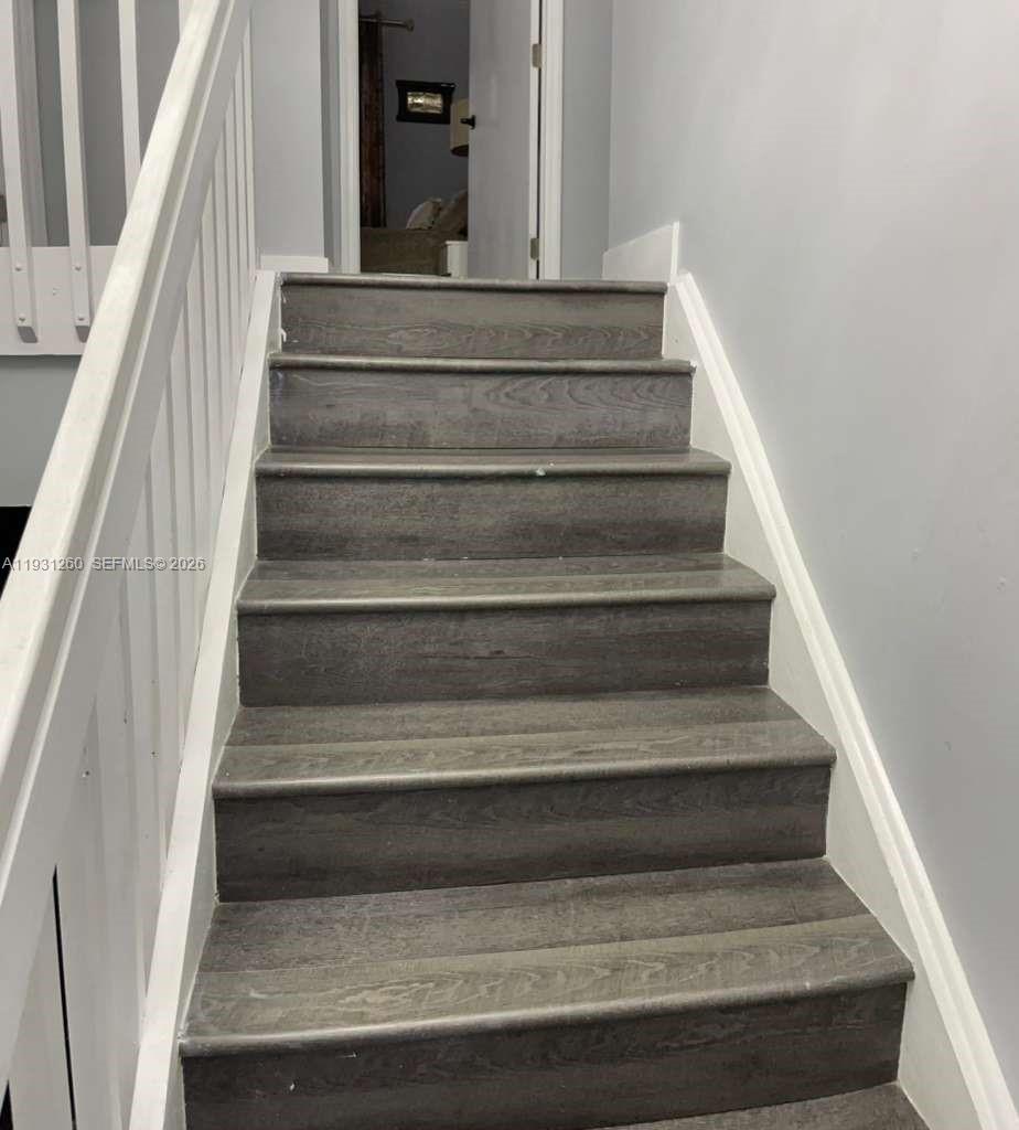 A11931260 Property Photo 27