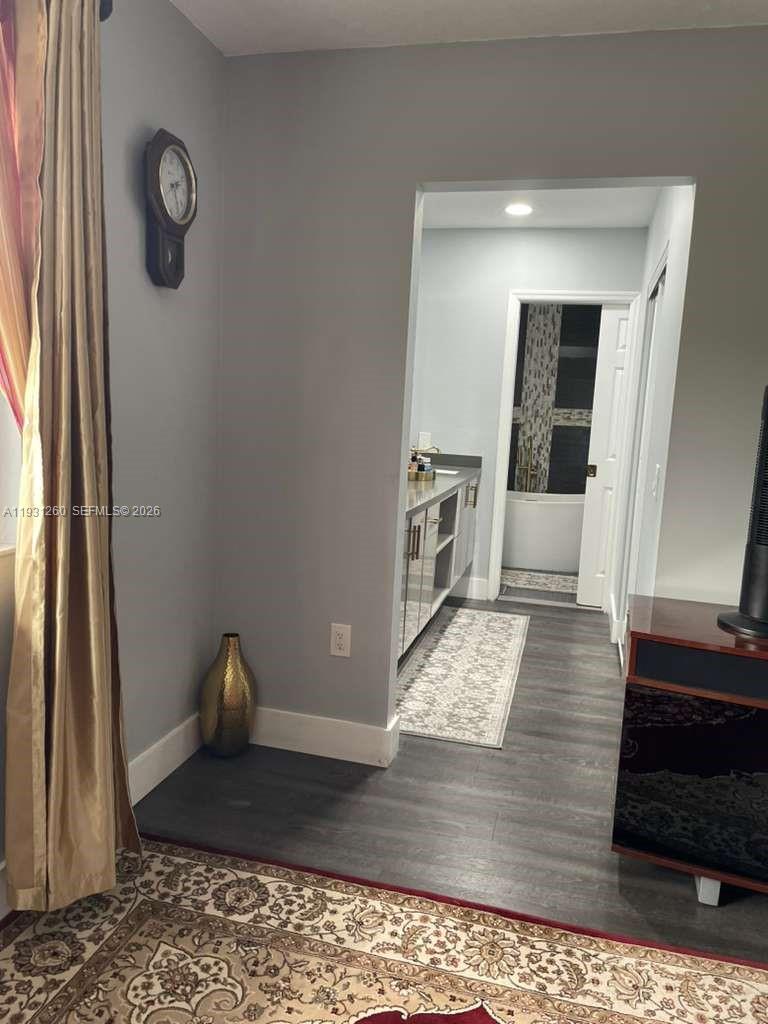 A11931260 Property Photo 32