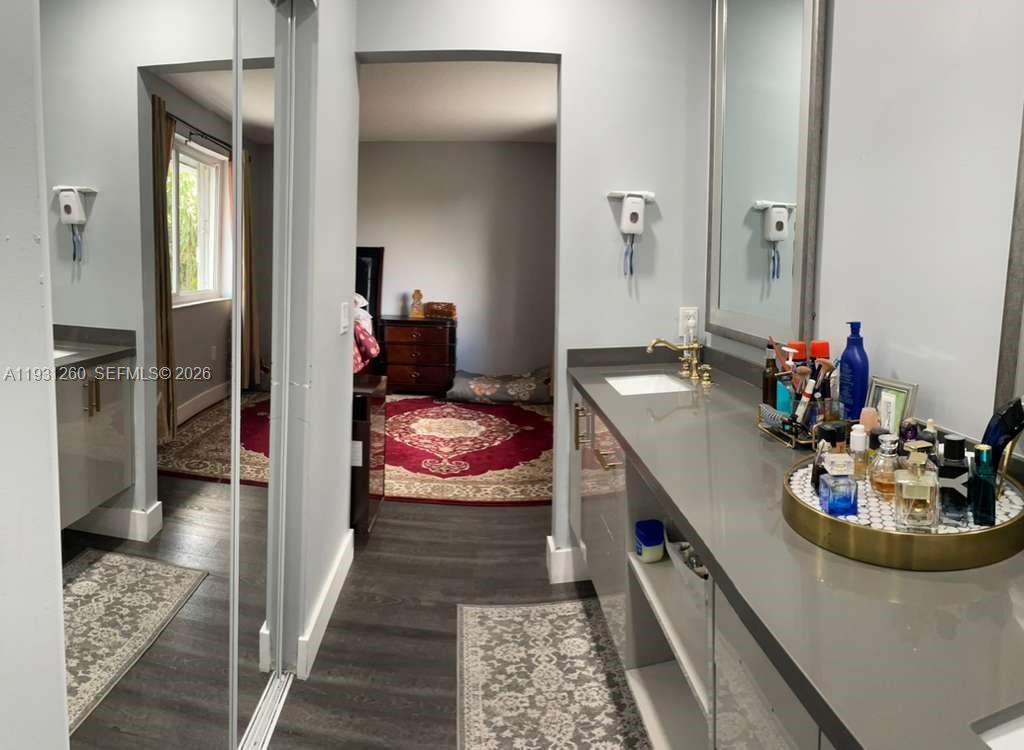 A11931260 Property Photo 37