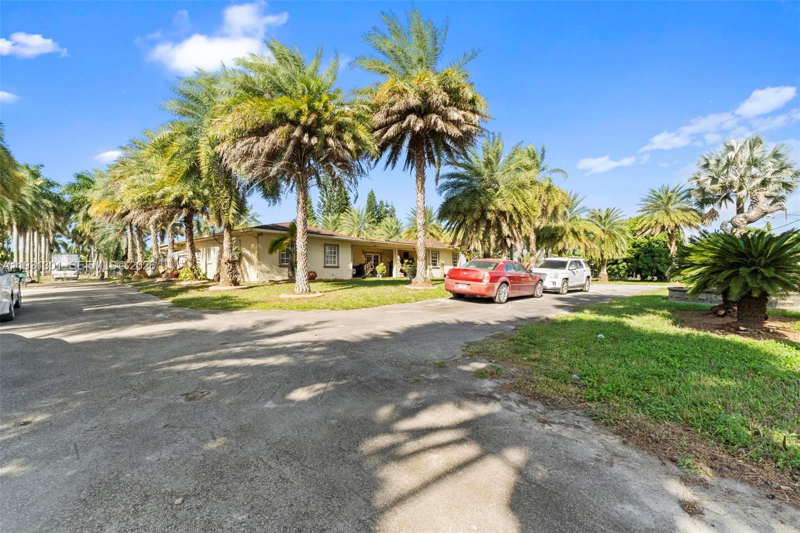 A11931301 Property Photo 13