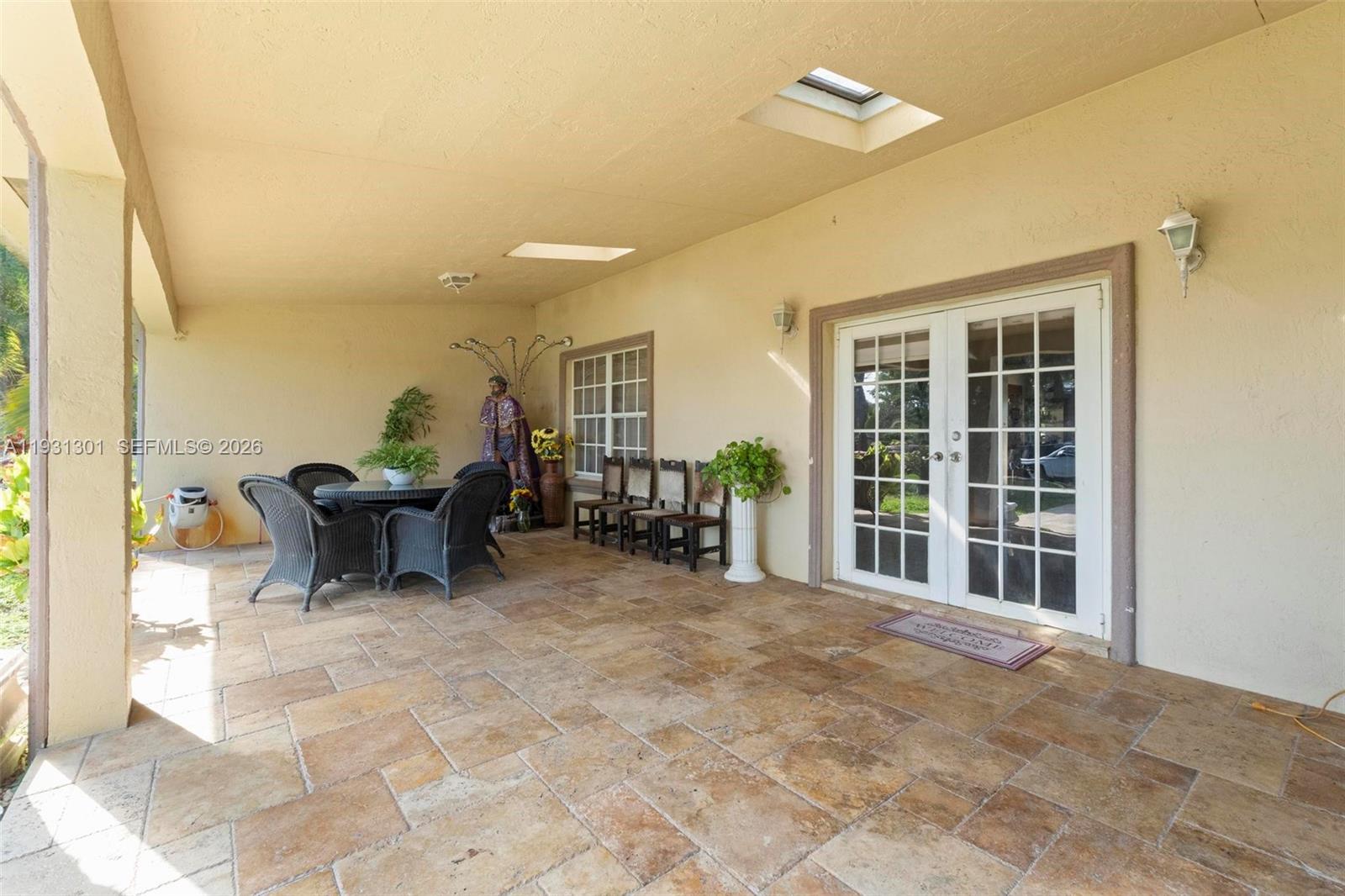 A11931301 Property Photo 20
