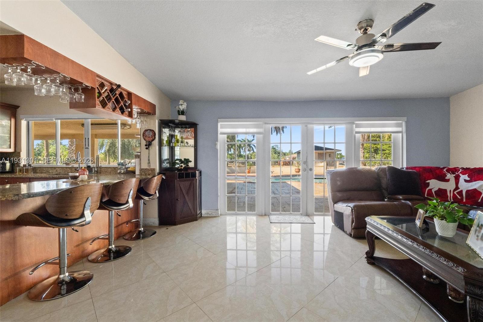 A11931301 Property Photo 22
