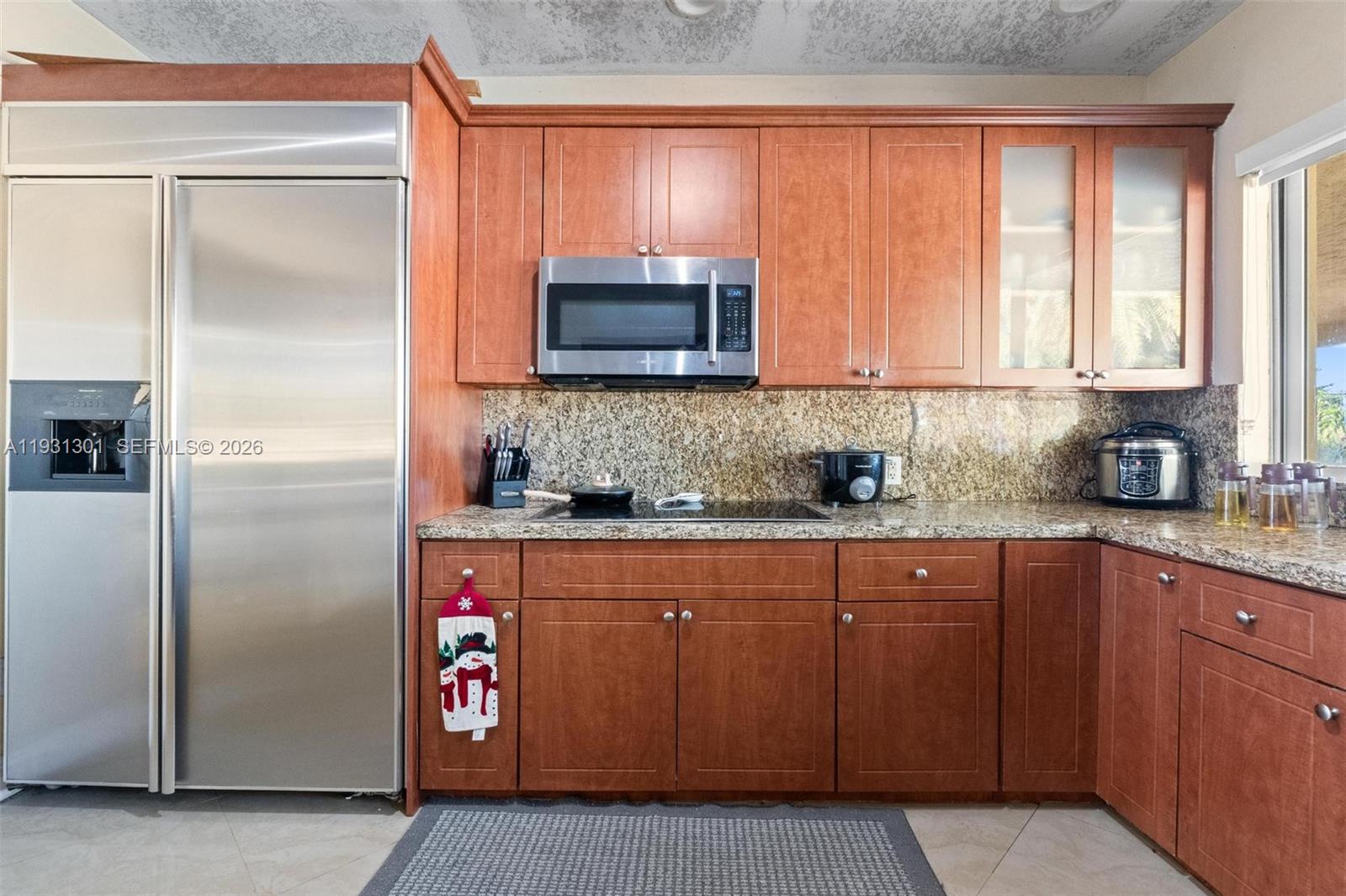 A11931301 Property Photo 23