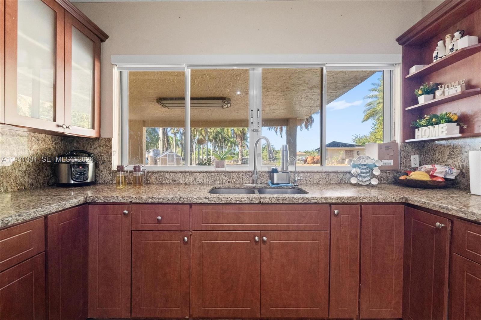 A11931301 Property Photo 26
