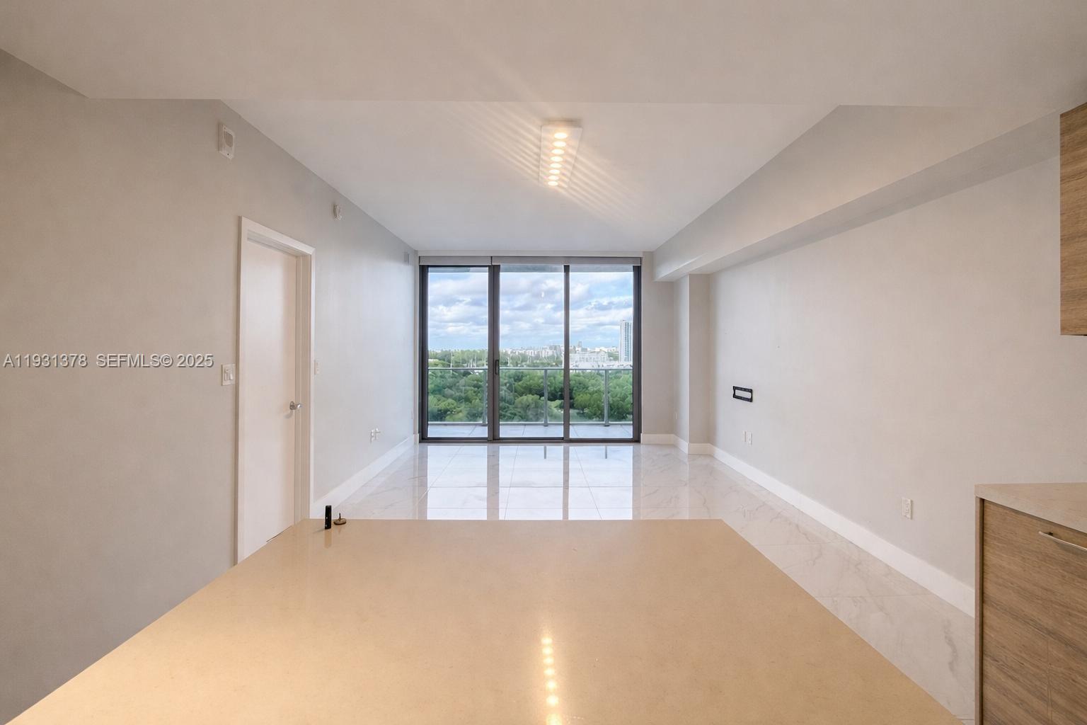 16385 Biscayne Boulevard 1102 Property Photo 3
