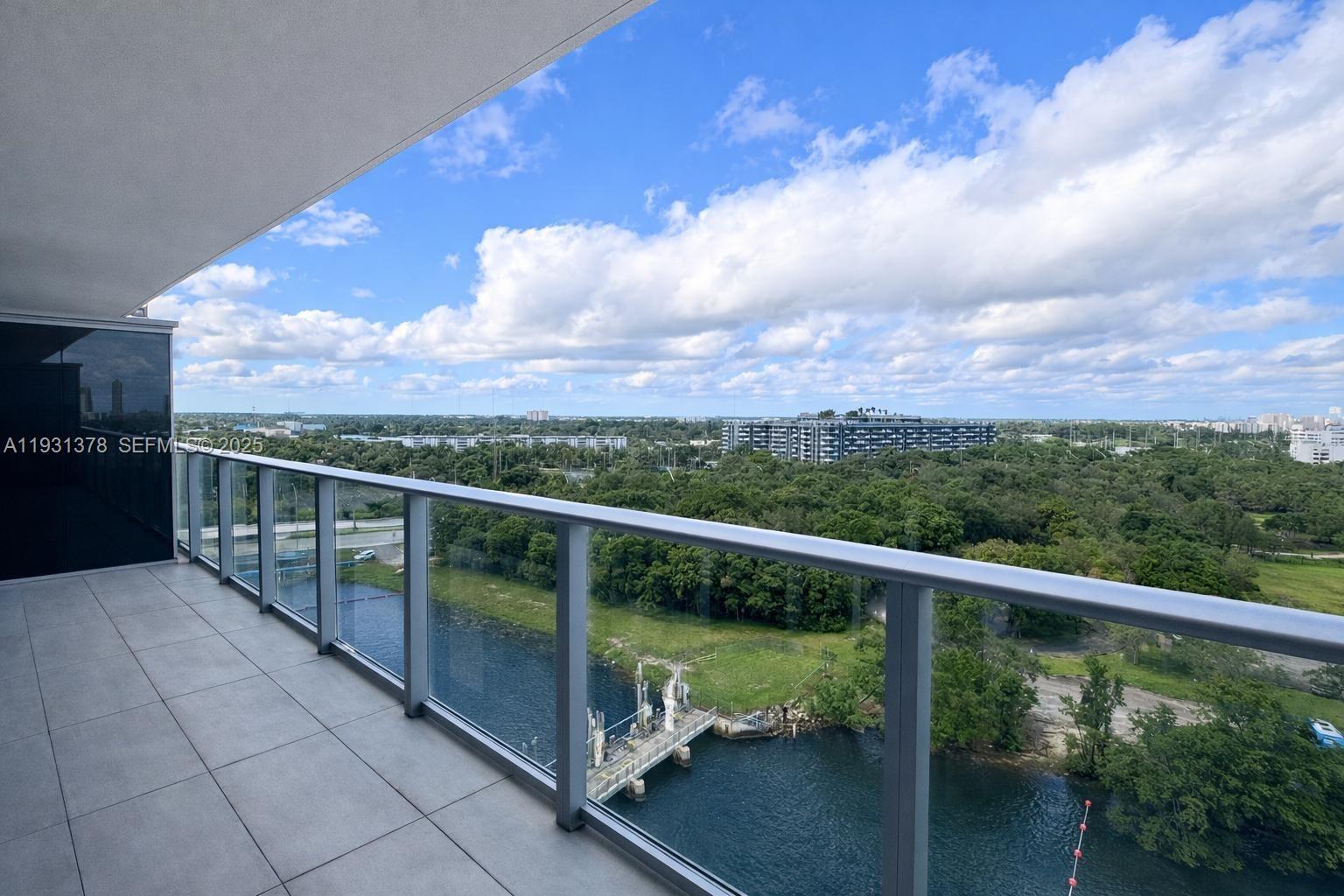 16385 Biscayne Boulevard 1102 Property Photo 15