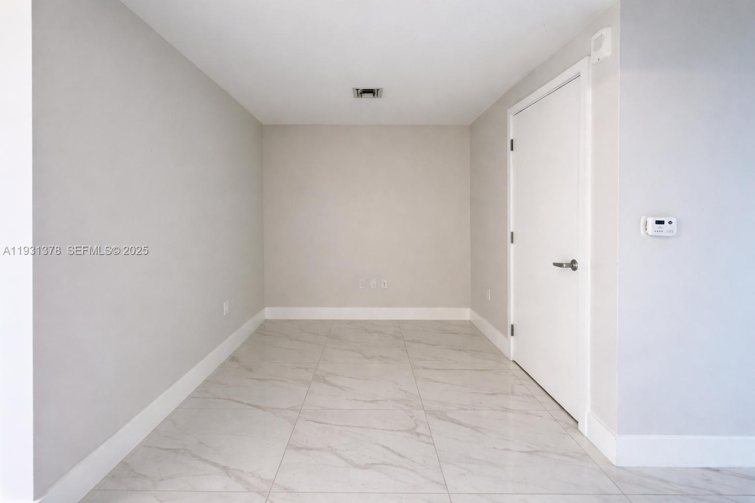 16385 Biscayne Boulevard 1102 Property Photo 16