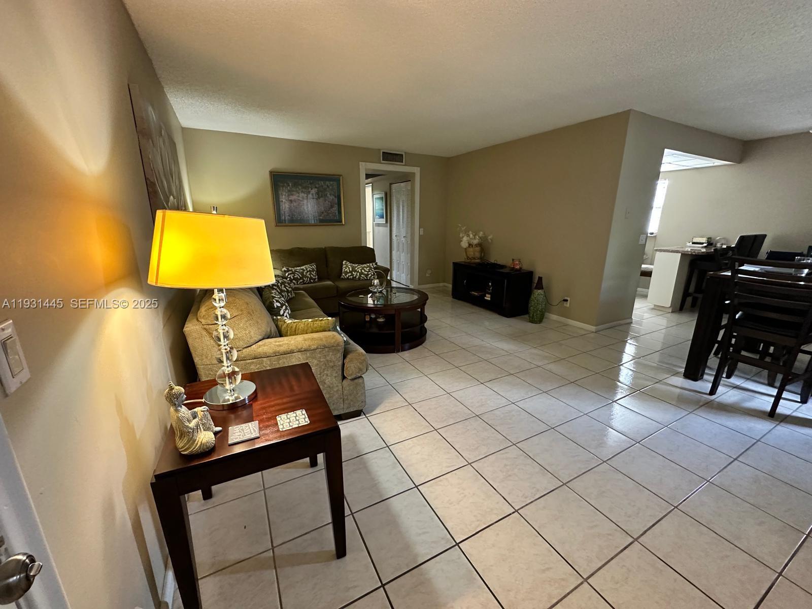 251 Sw 134th Way 314m Property Photo 3