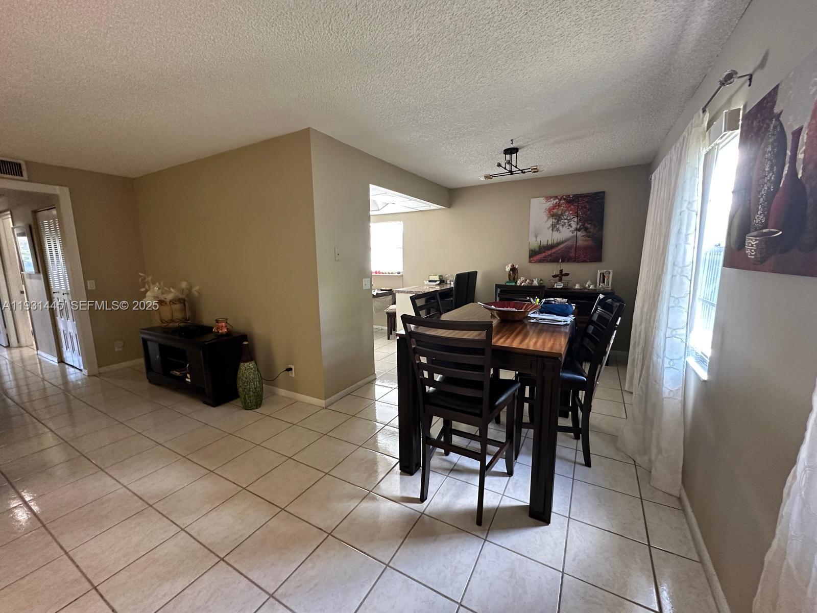 251 Sw 134th Way 314m Property Photo 4