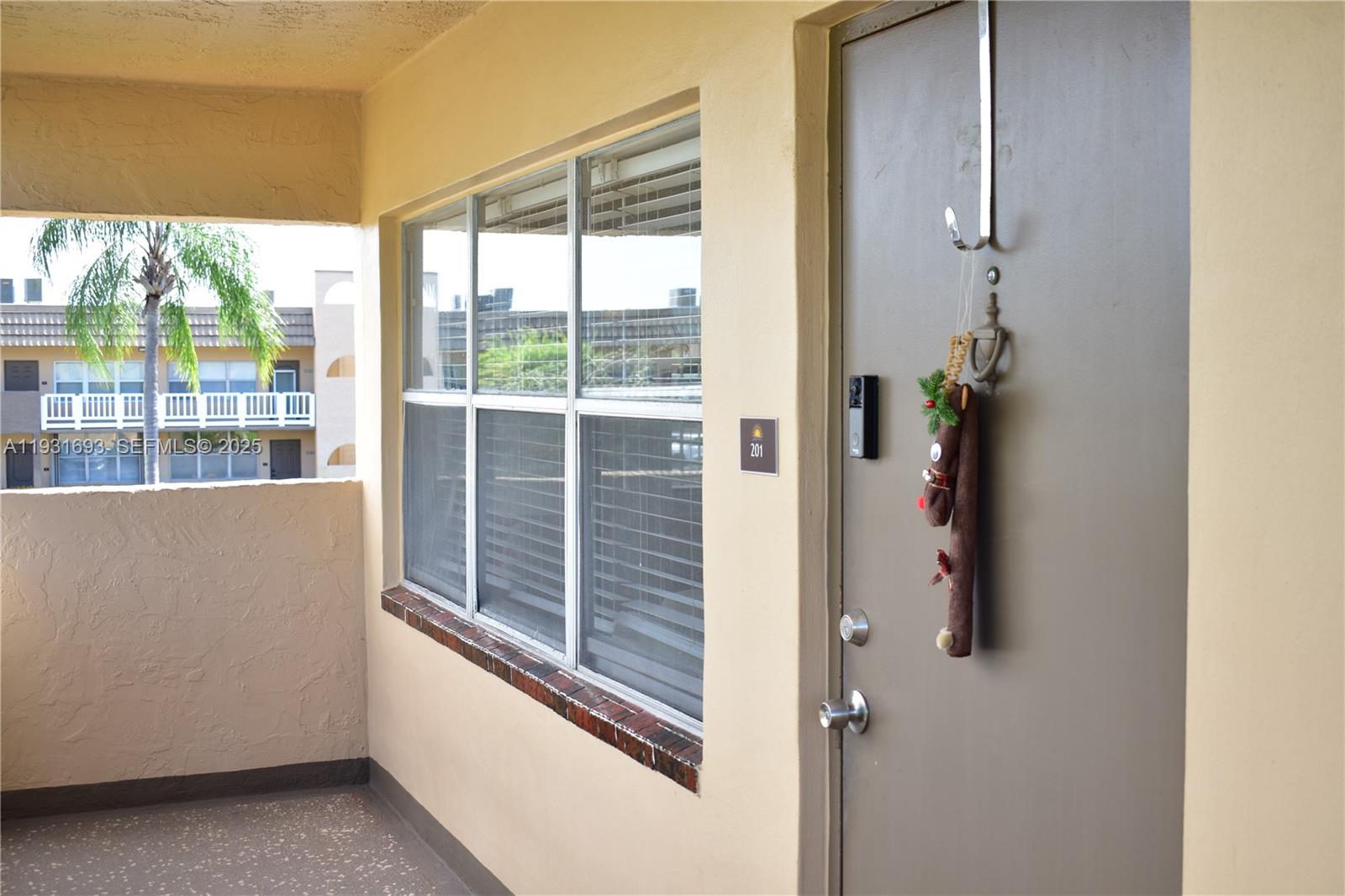 9141 Sunrise Lakes Boulevard 201 Property Photo 1