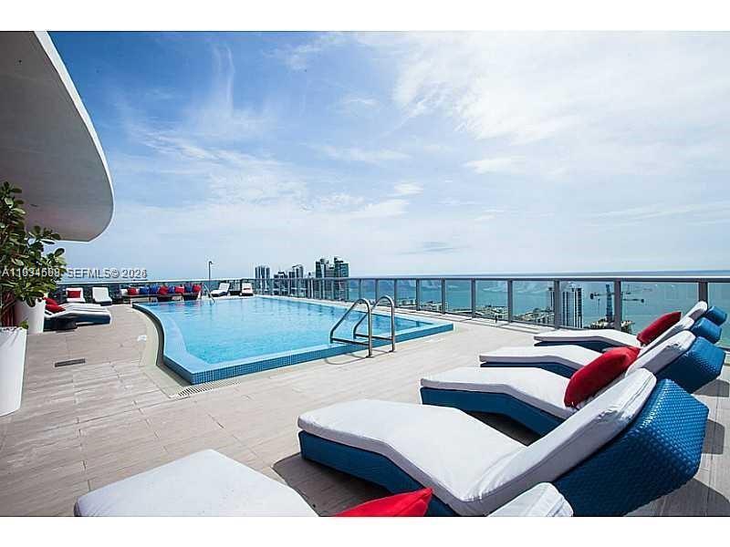 2602 E Hallandale Beach Boulevard R3010 Property Photo 7