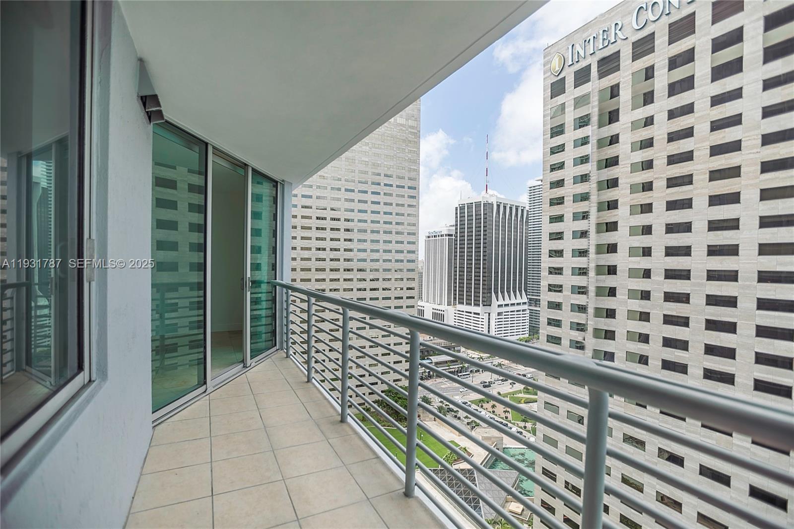 335 S Biscayne Boulevard 2710 Property Photo 2
