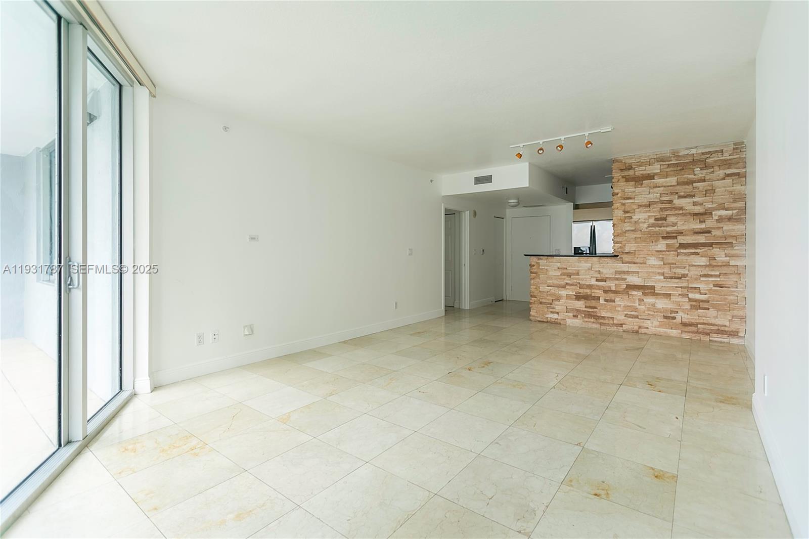 335 S Biscayne Boulevard 2710 Property Photo 10