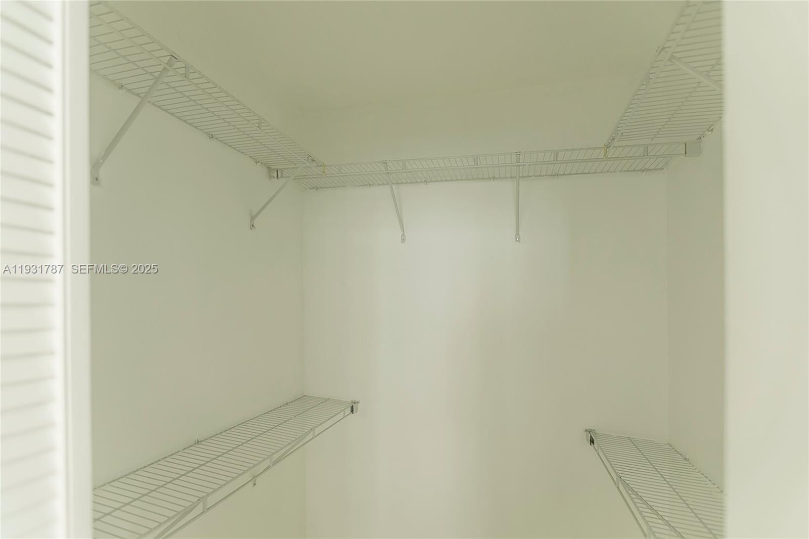 335 S Biscayne Boulevard 2710 Property Photo 16