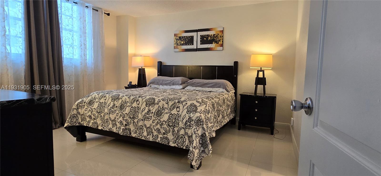 4001 S Ocean Drive 4j Property Photo 4