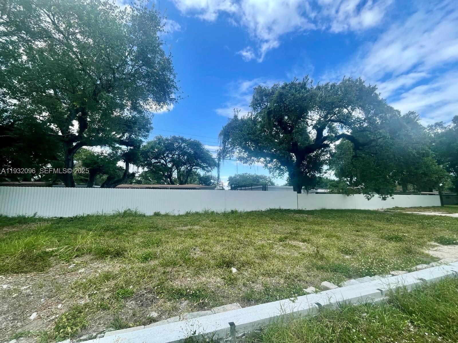 2451 Nw 167th Street Property Photo 5