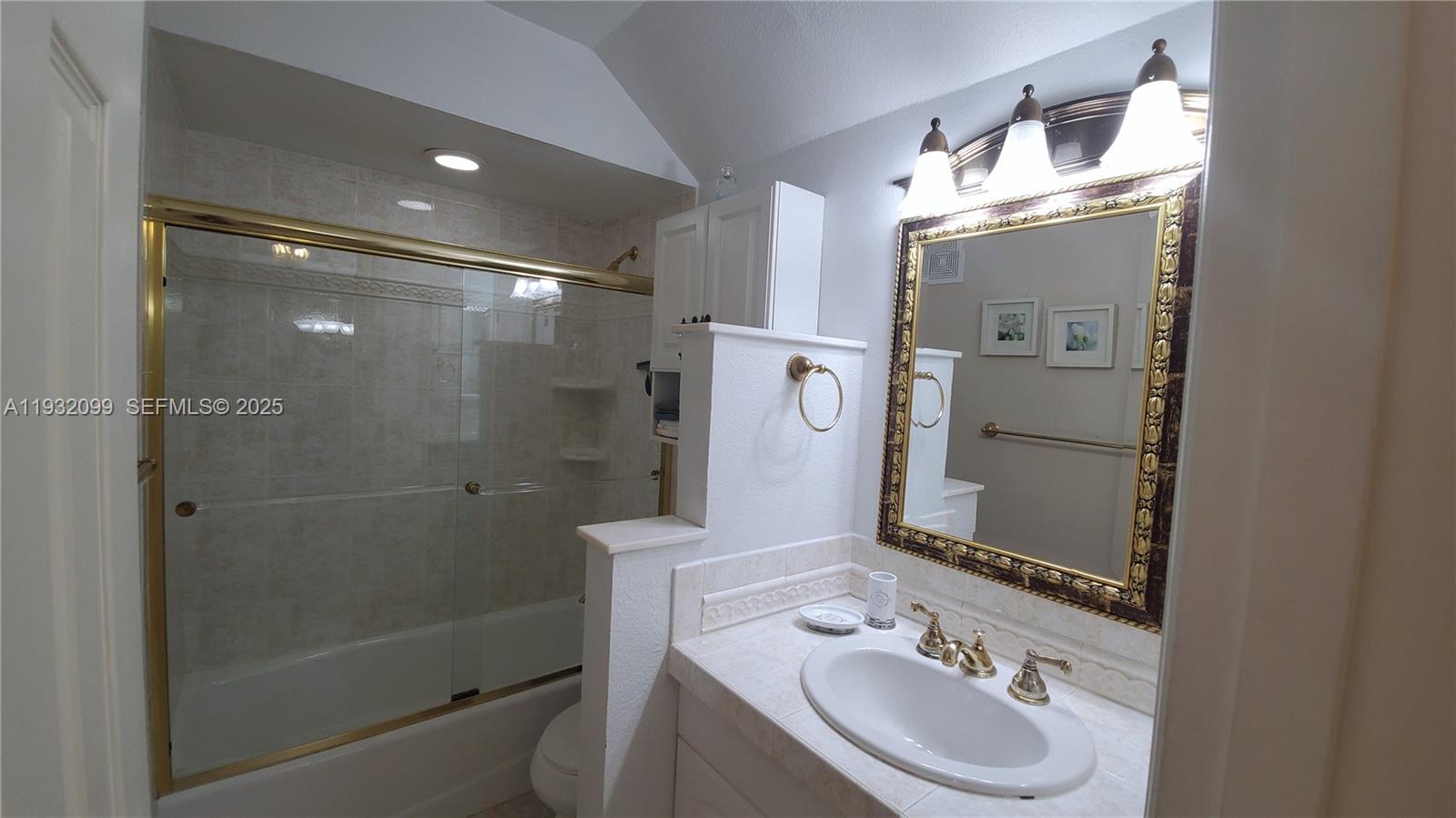 470 Paradise Isle Boulevard 309 Property Photo 11