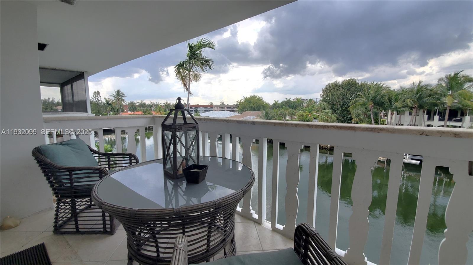 470 Paradise Isle Boulevard 309 Property Photo 12