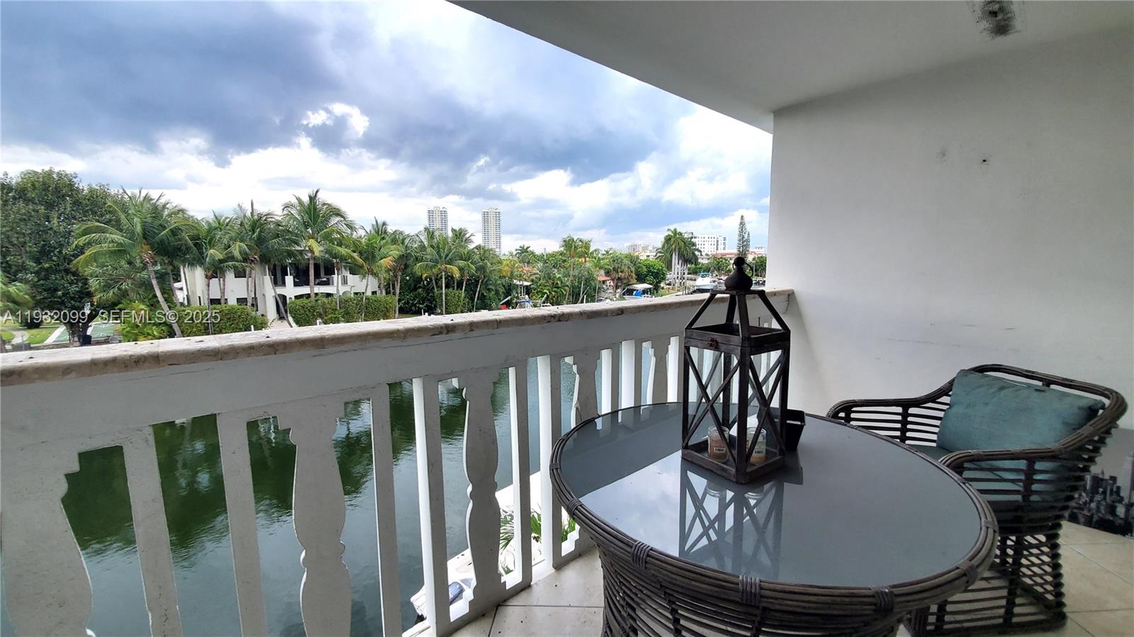470 Paradise Isle Boulevard 309 Property Photo 13