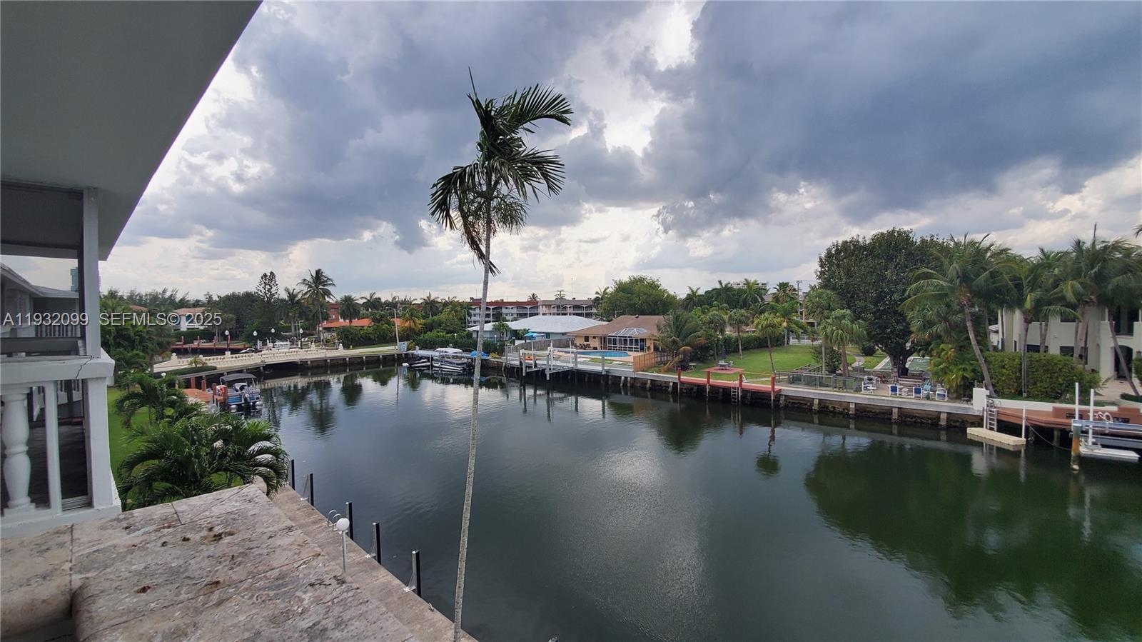470 Paradise Isle Boulevard 309 Property Photo 15