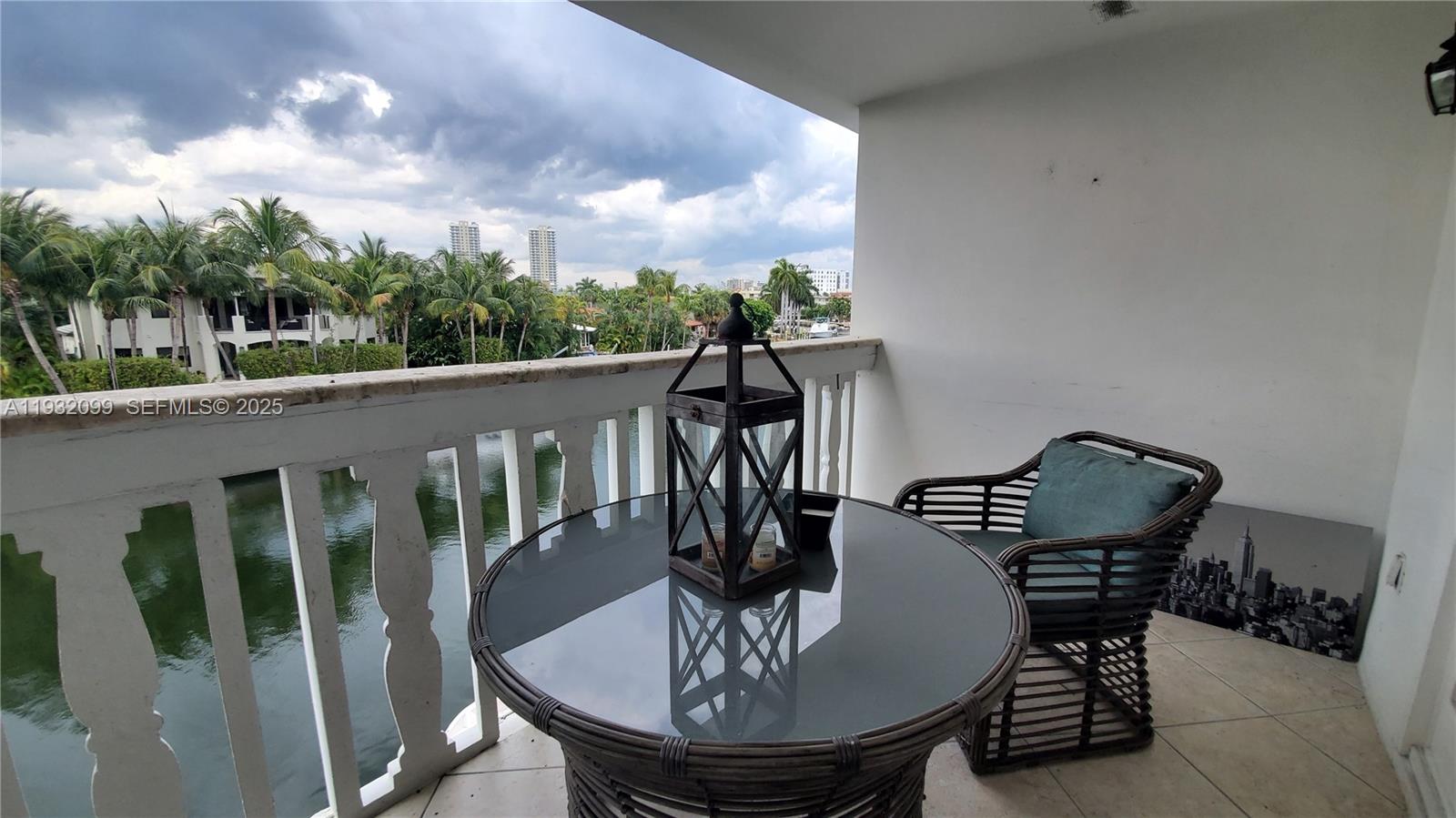 470 Paradise Isle Boulevard 309 Property Photo 17