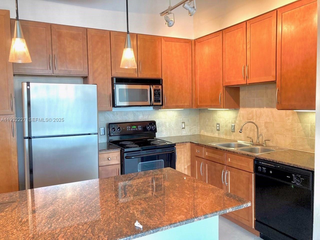 2001 Biscayne Boulevard 2608 Property Photo 2