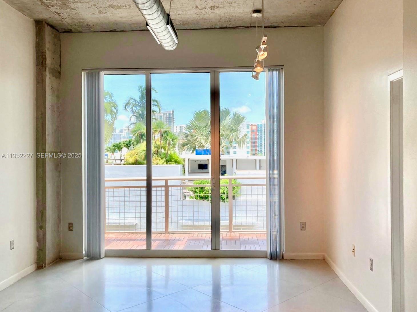 2001 Biscayne Boulevard 2608 Property Photo 3