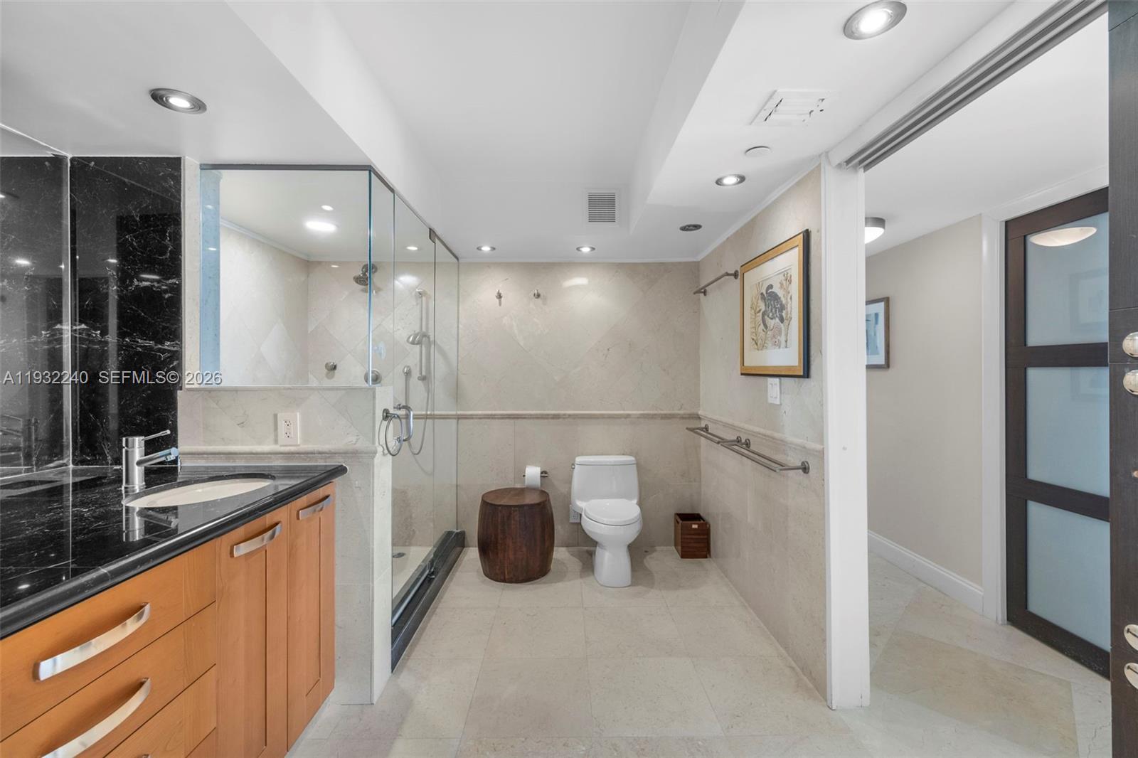 881 Ocean Drive 20a Property Photo 16