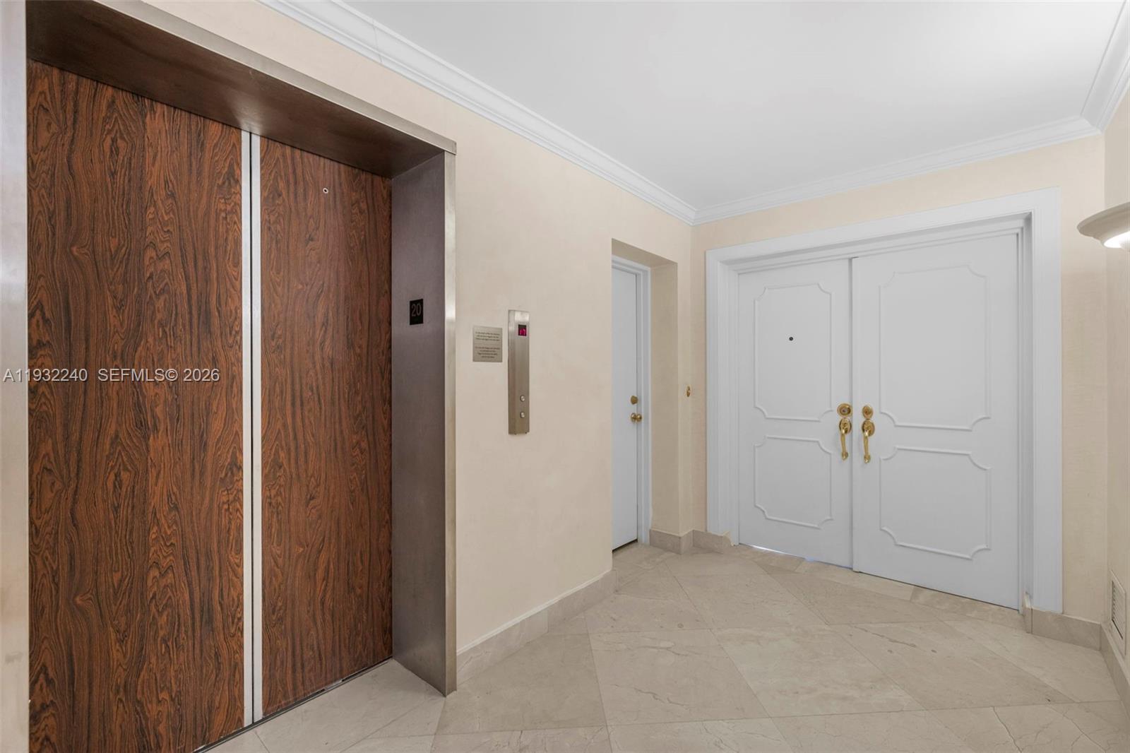881 Ocean Drive 20a Property Photo 27