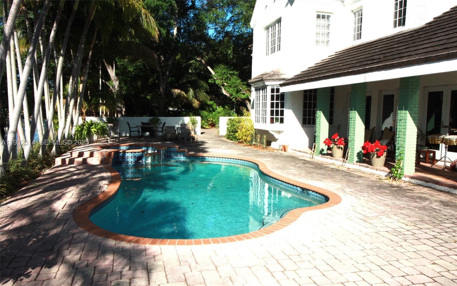 6750 Granada Boulevard Property Photo 2