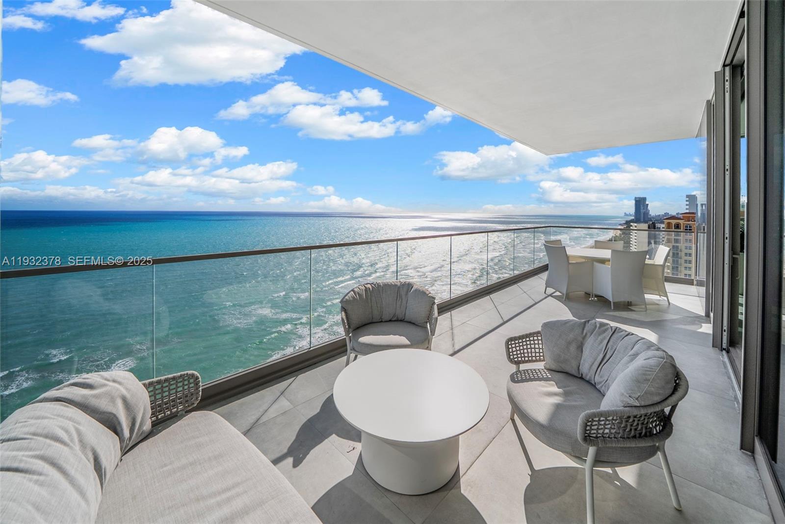 2000 S Ocean Drive 18b Property Photo 4