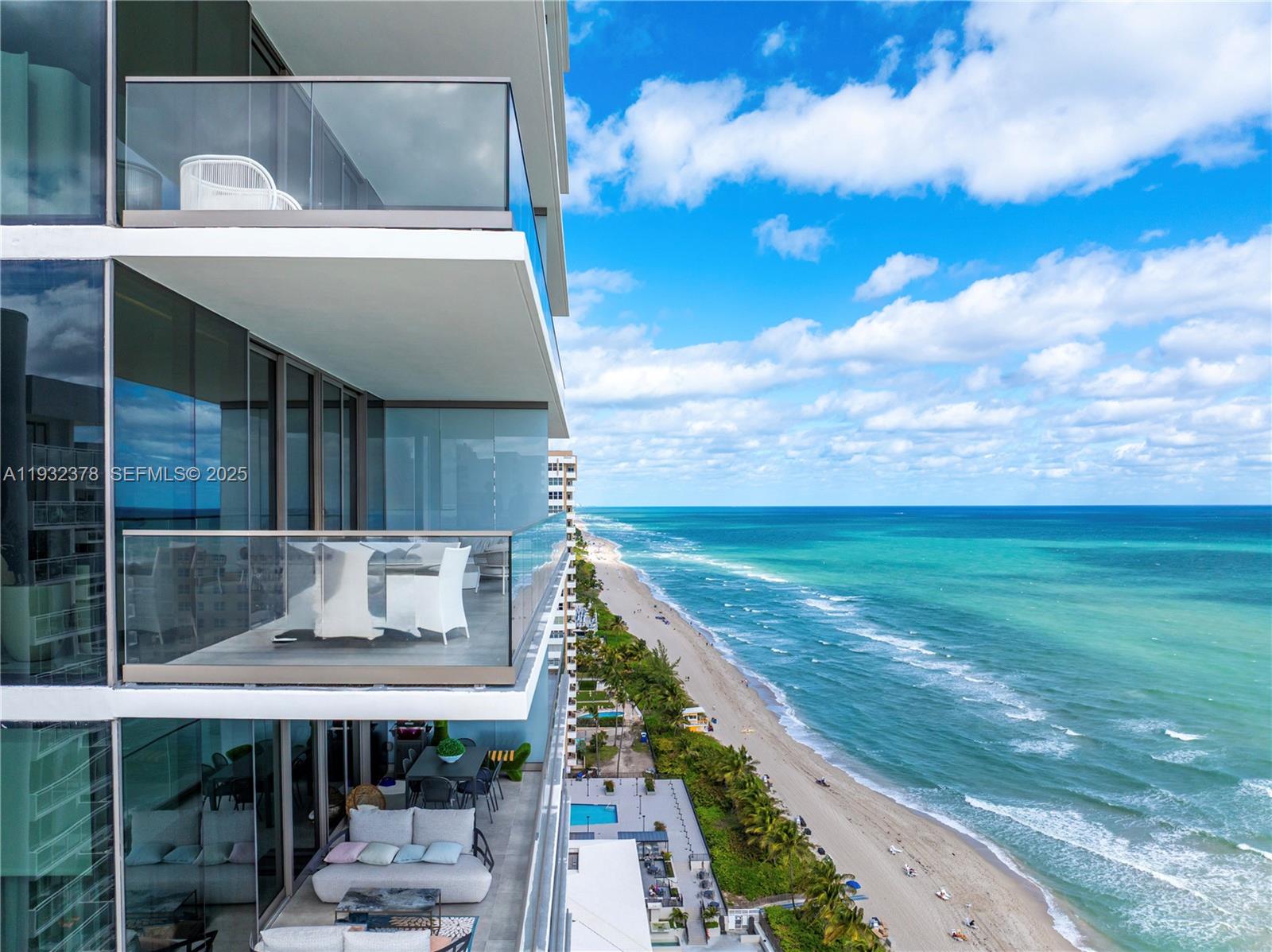 2000 S Ocean Drive 18b Property Photo 9