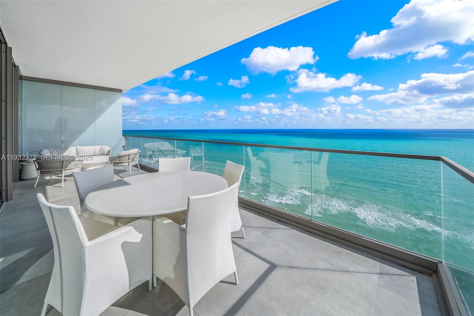 2000 S Ocean Drive 18b Property Photo 12