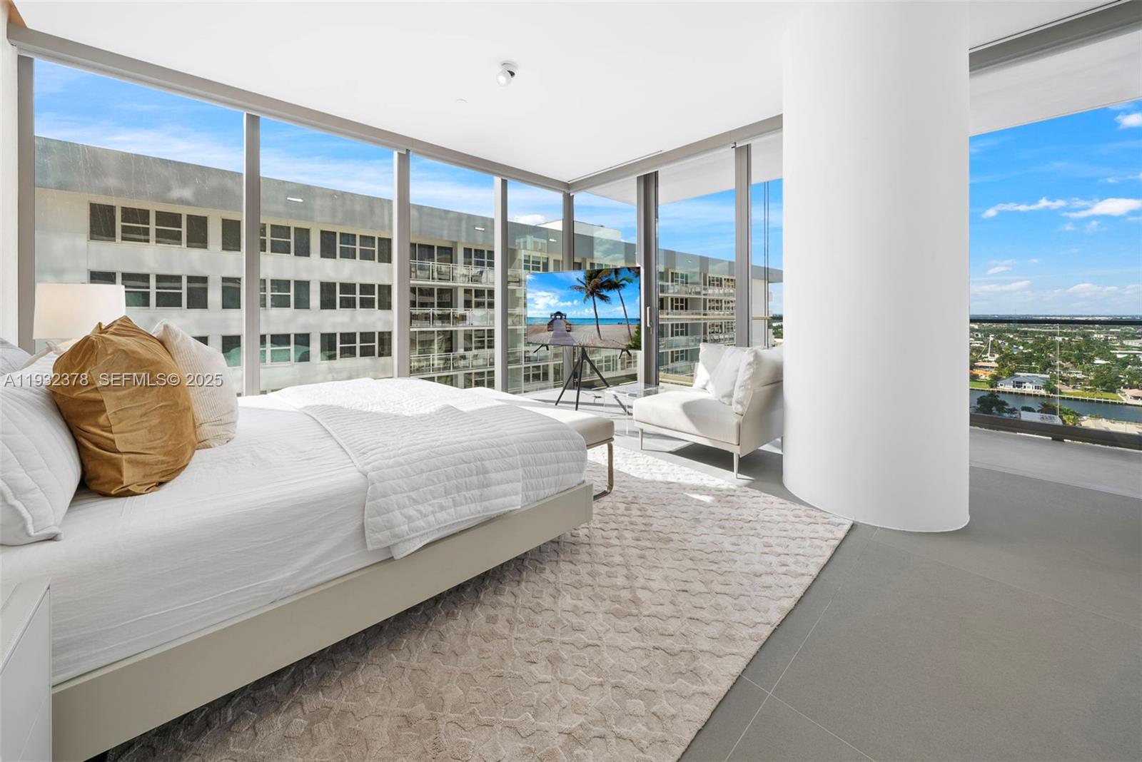2000 S Ocean Drive 18b Property Photo 21