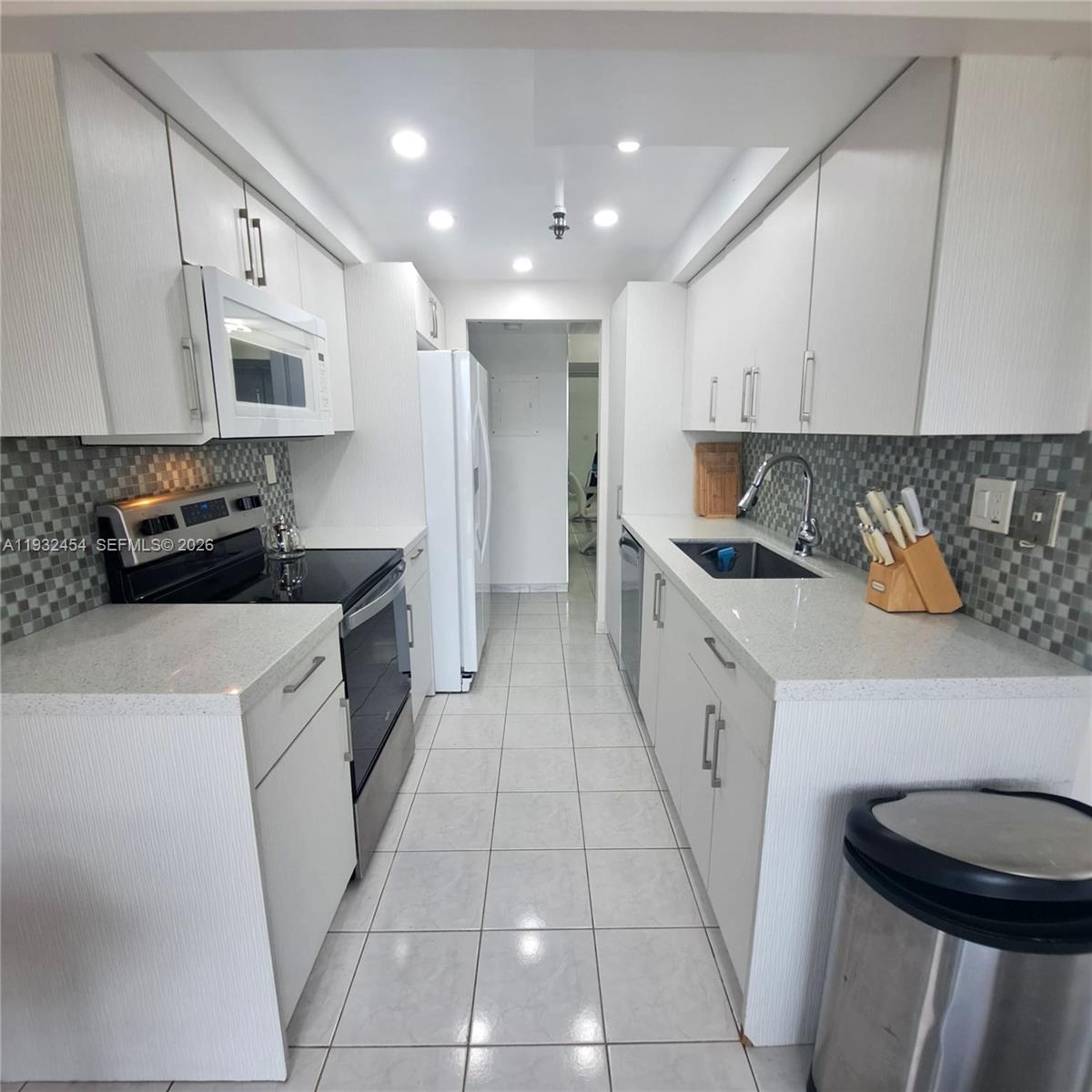 A11932454 Property Photo 7