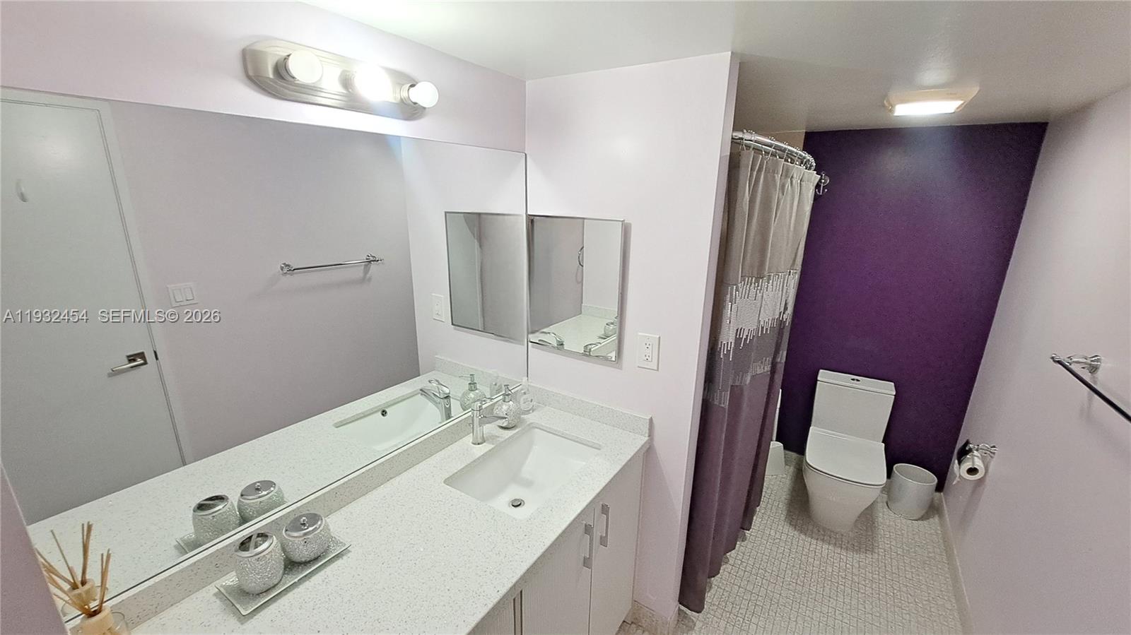 A11932454 Property Photo 12