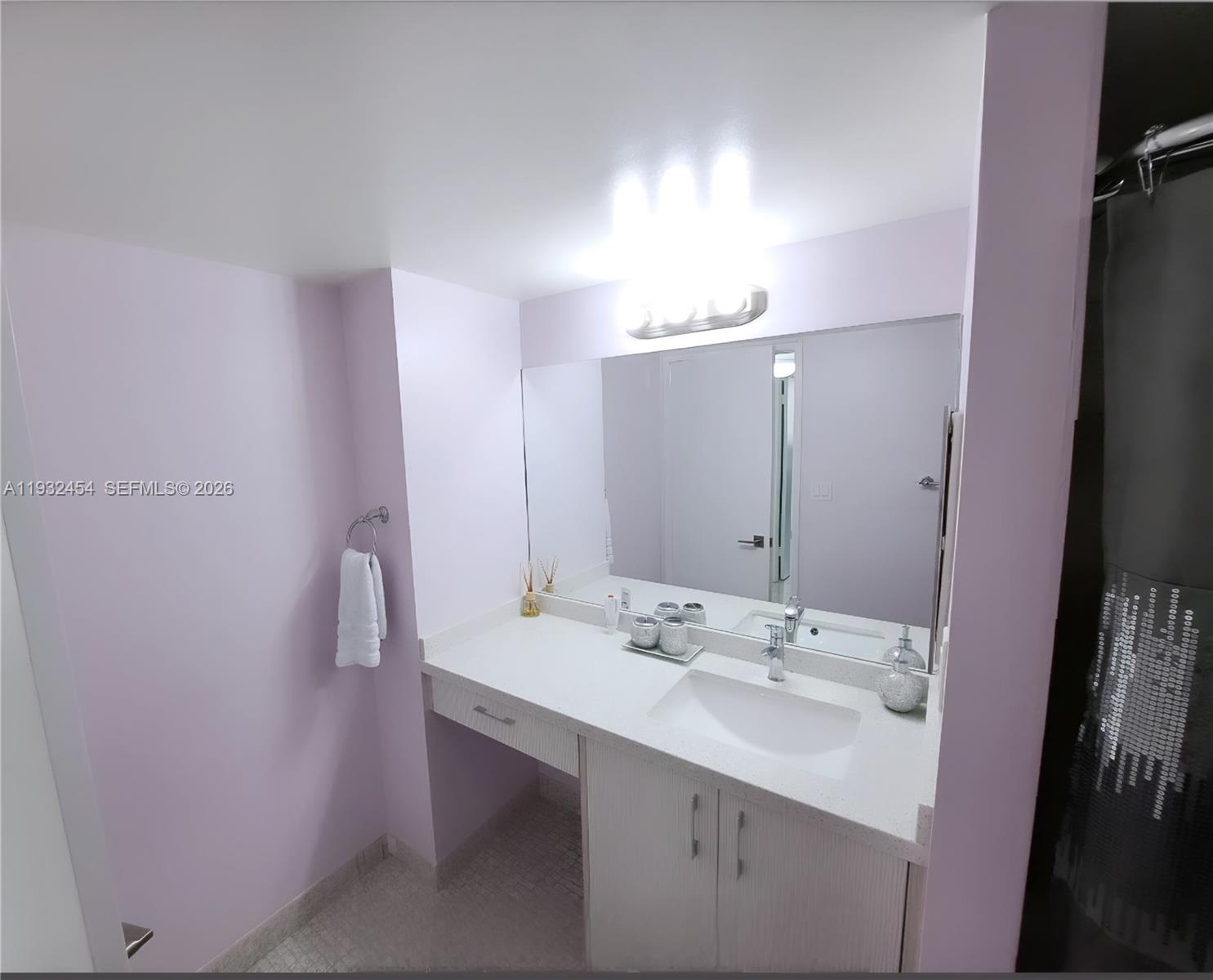 A11932454 Property Photo 13