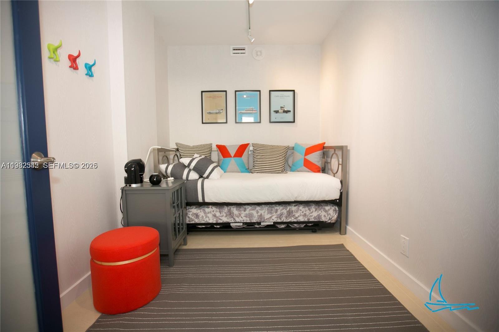 8877 Collins Avenue 805 Property Photo 17