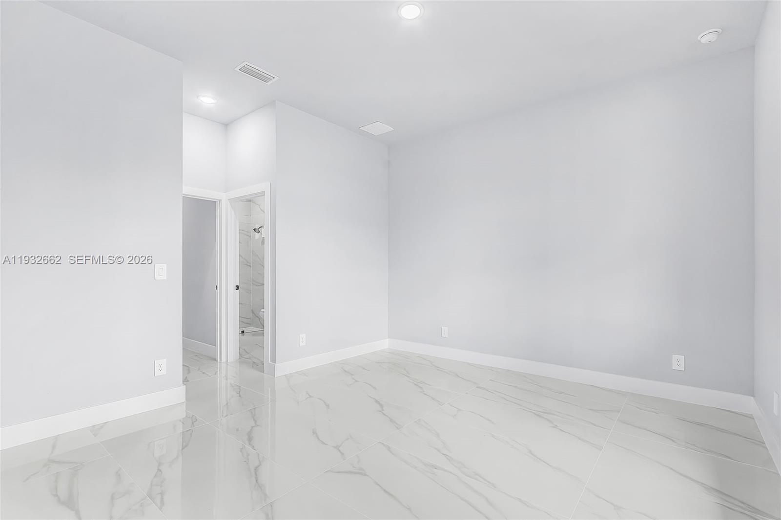 748 748 Chestnut Street E Property Photo 15